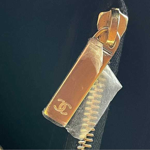 Chanel Black Caviar Grand Shopping Tote - Picture 12 of 16